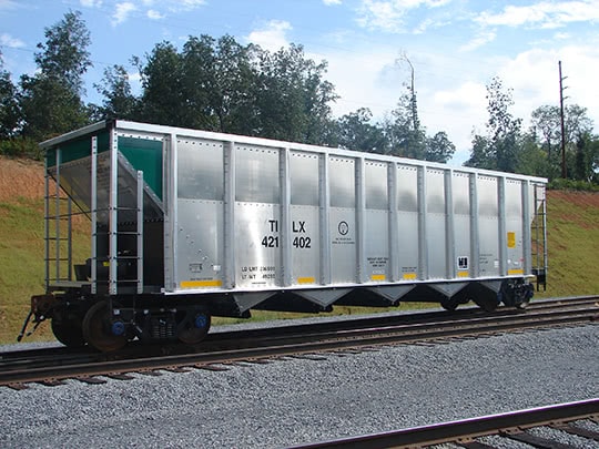 A 4,207-cubic-foot aluminum hopper car