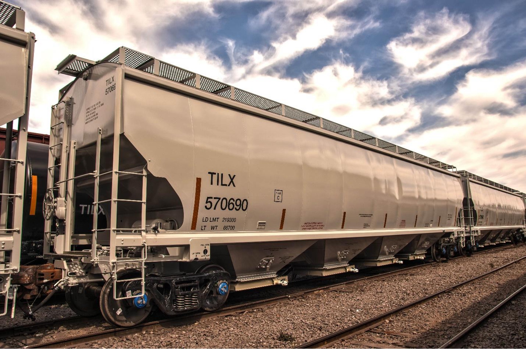 5791-covered-hopper