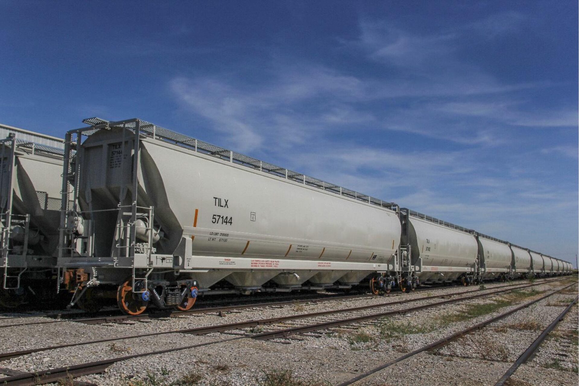 5660-Covered-Hopper